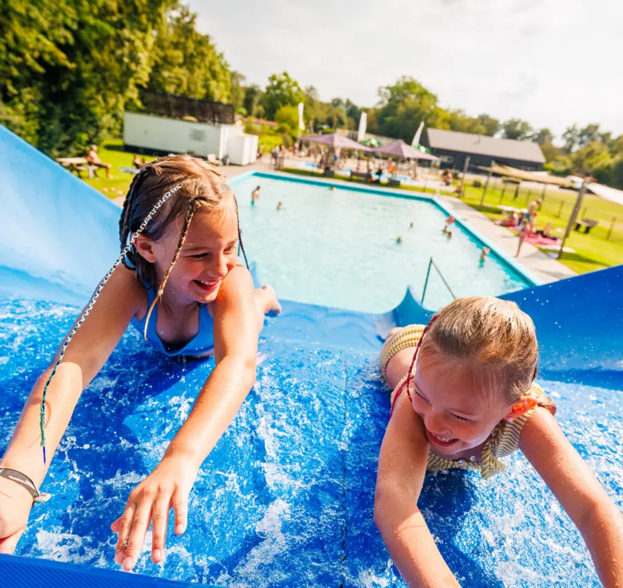 Holland Camping Ferienpark De Luttenberg Schwimmbad 2