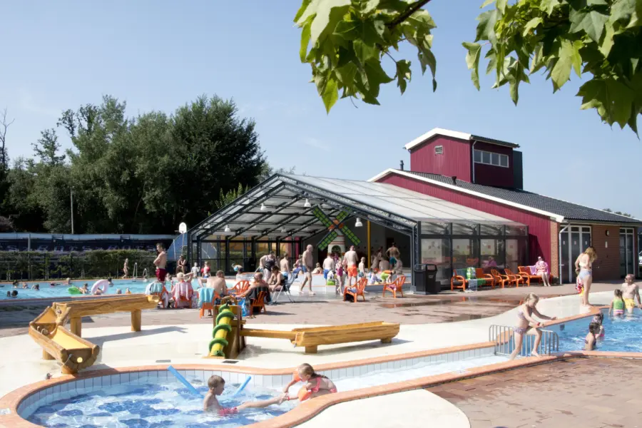 Holland Campings_Ferienpark_De Molenhof_Freibad
