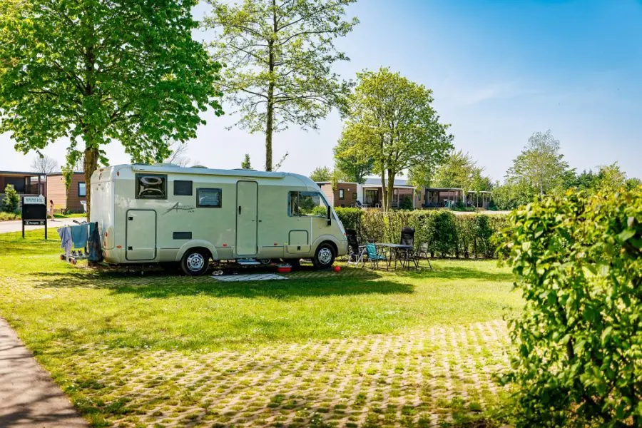 Holland Campings Ferienpark Eiland van Maurik Wohnmobilstellplatz