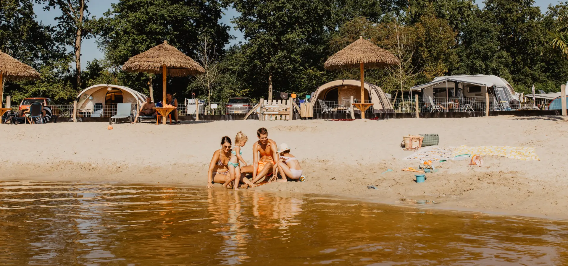 Holland Campings Kleine Wolf Familie Wasser