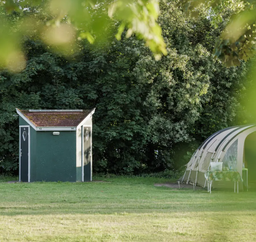 Holland Campings Twee Bruggen Privat Sanitair Toilettenblock beim Zelt