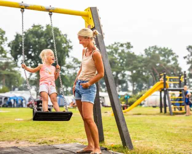 Holland Campings Ferienpark Molenhof Schaukel