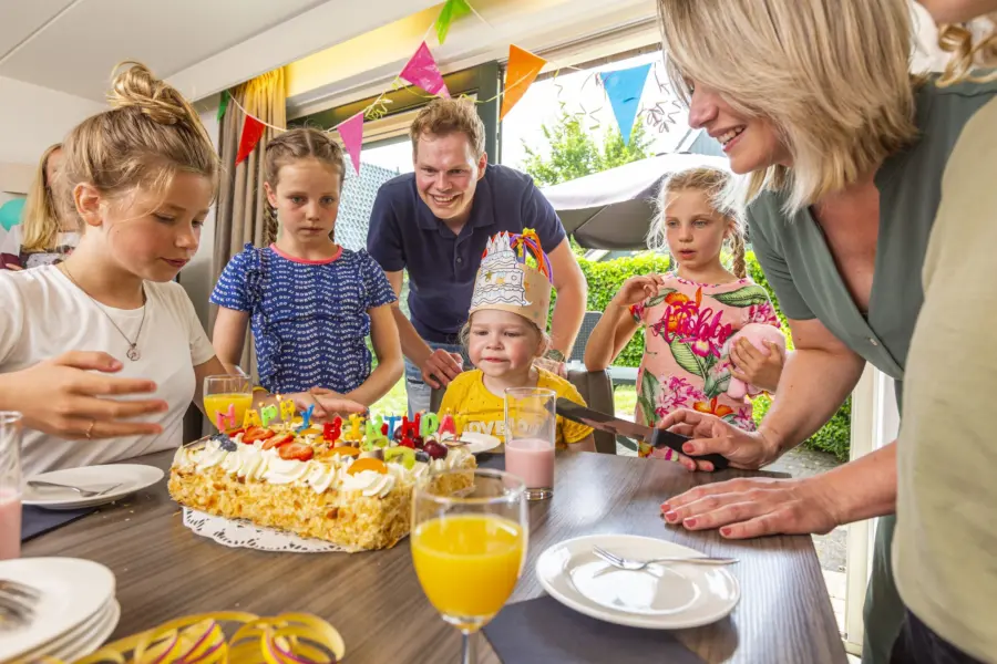 Geburtstagfeier in Ferienhaus VW06 - Ferienpark Marveld Recreatie