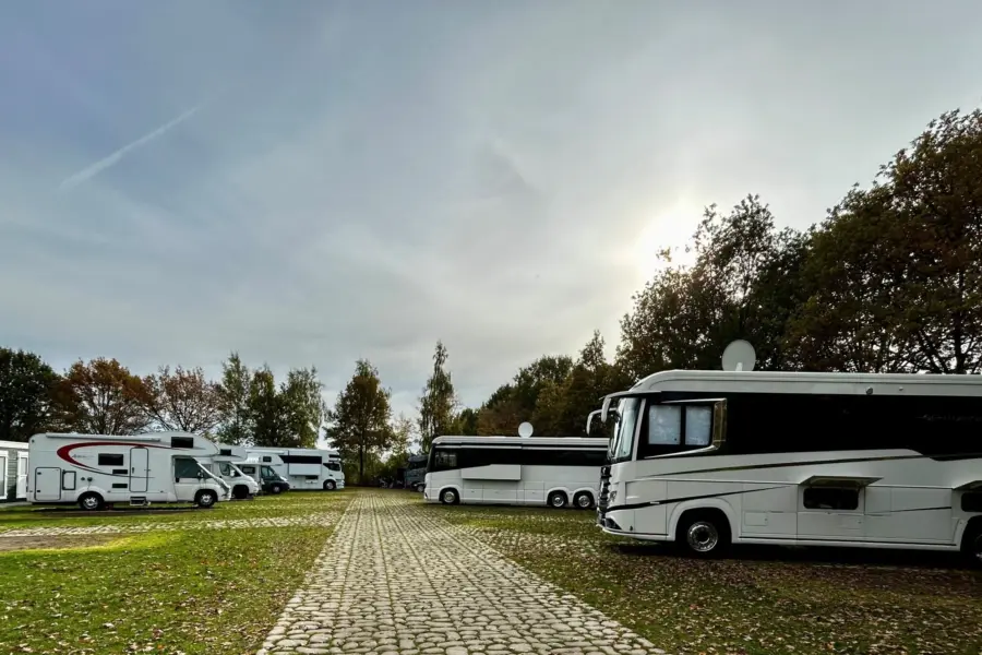 Wohnmobilstellplätze A-Bereich - Ferienpark Marveld Recreatie