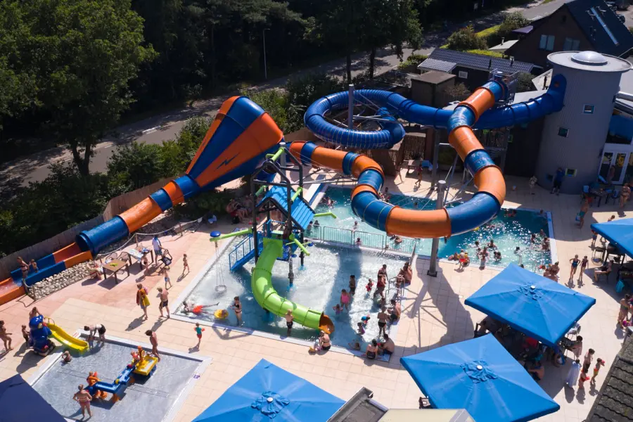Holland Campings_Ferienpark_De Zandstuve_Freibad_Crazy Cone