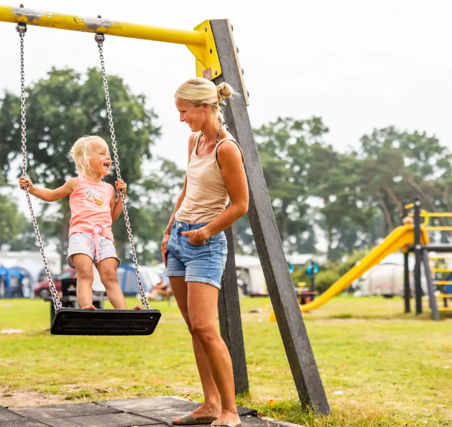 Holland Campings Ferienpark Molenhof Schaukel