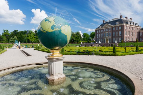 Paleis Het Loo - Wereldbolfontein