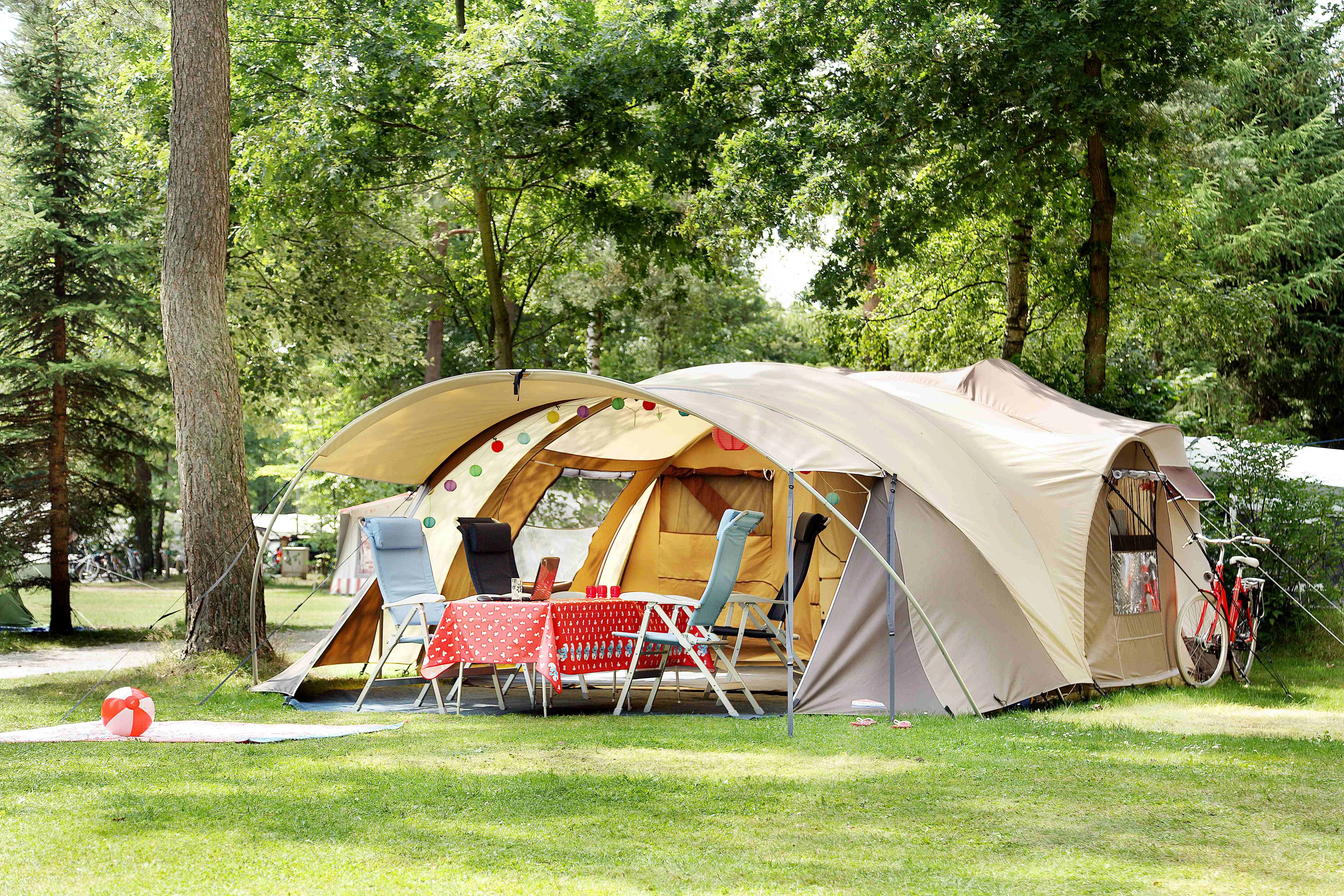 Место отдыха на природе 4. Лагерь модульный (шатер и 2 палатки) Nash Base Camp. Палатки для кемпинга. Палаточный кемпинг. Кемпинг на природе.